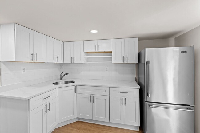 Building Photo - Renovated Charming Cape Cod in Takoma Park!