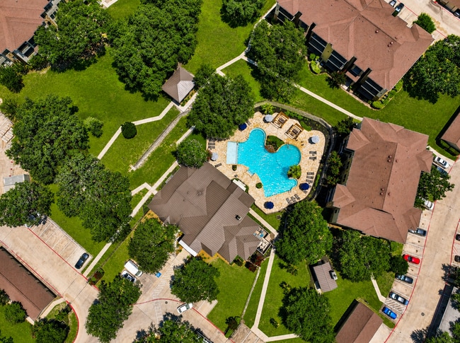 Building Photo - Vetra Boerne