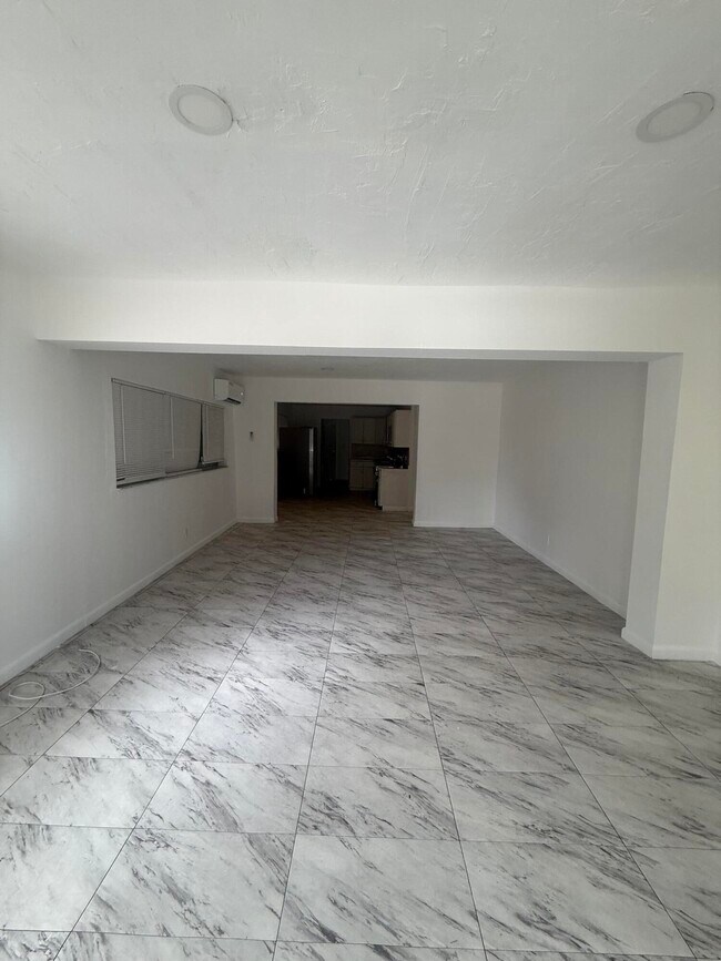 Foto del edificio - 6315 SW 32nd St