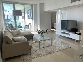 Building Photo - 3801 OCEAN Dr