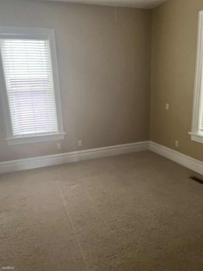 Foto del edificio - 3 br, 2 bath House - 341 West Main Street