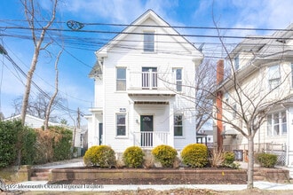 Building Photo - 907 Bond St