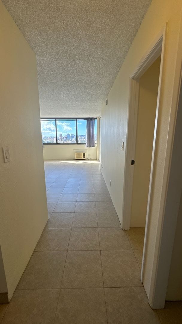 Building Photo - Convenient Downtown  1 Bed 1 Bath 1 Parking in the Kukui Plaza