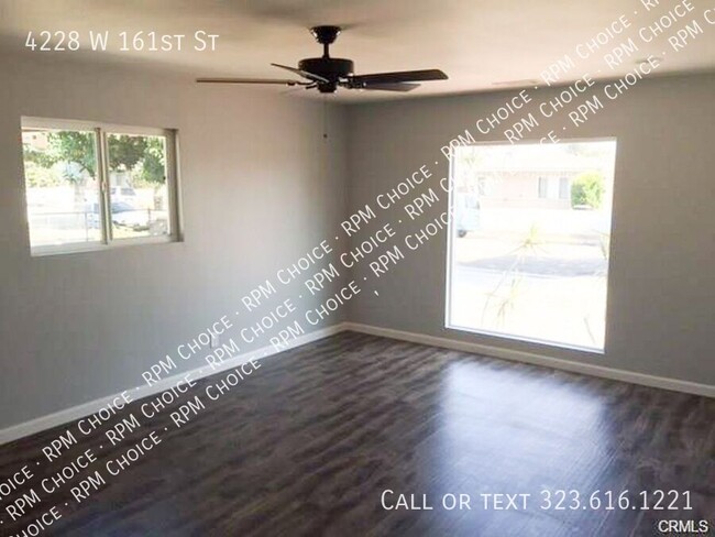 Building Photo - Large 3bd/1ba Duplex 1200sq with front and...