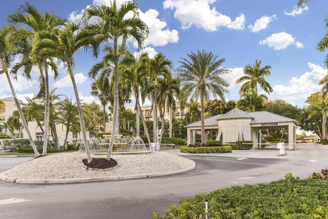 Building Photo - 16 Royal Palm Way