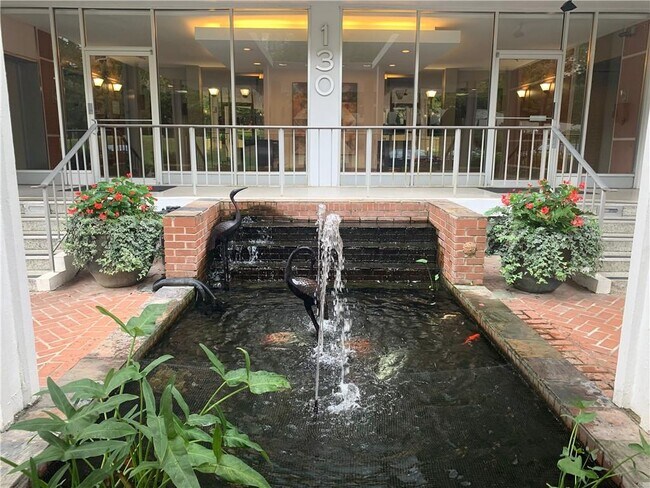Foto del edificio - 130 26th St NW