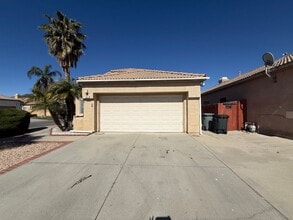 Building Photo - 585 Berkshire Ln