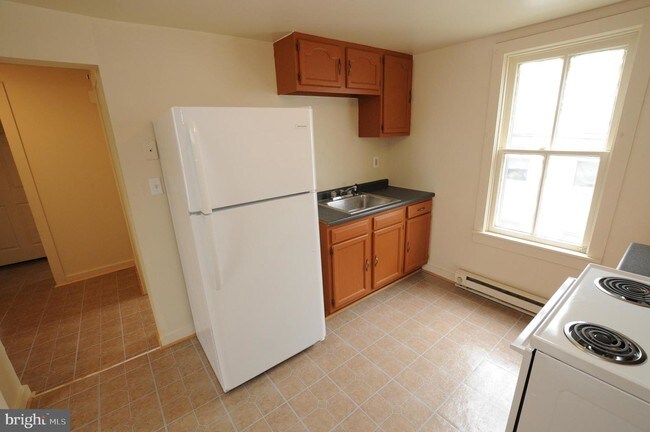 Building Photo - 26 E Lee St