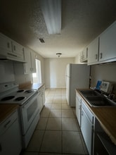 Building Photo - 1110 W Shilo Dr