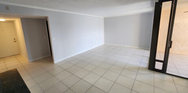 Foto del edificio - 450 Egret Cir