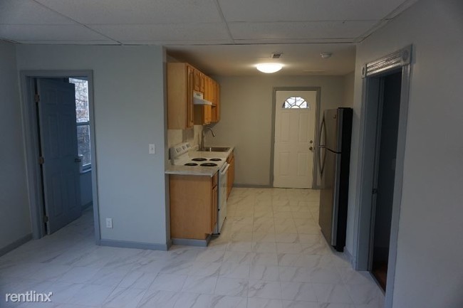 Building Photo - 58 Catharine St