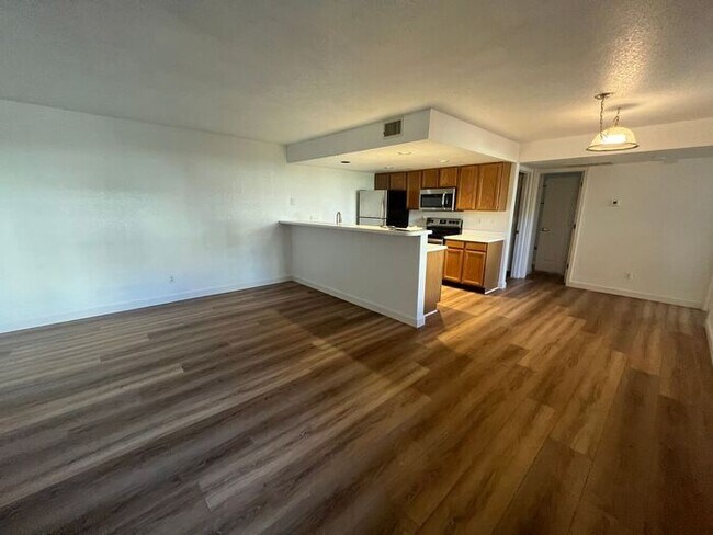 Building Photo - Fantastic Condo in Central Fort Collins