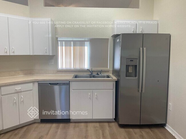 Foto del edificio - 1570 Meadows Pond Dr