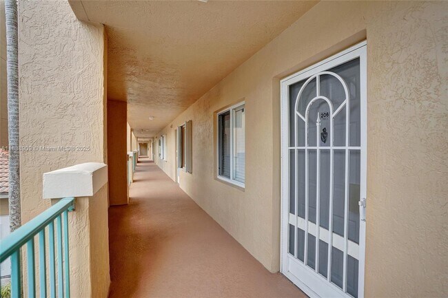Foto del edificio - 12547 Imperial Isle Dr