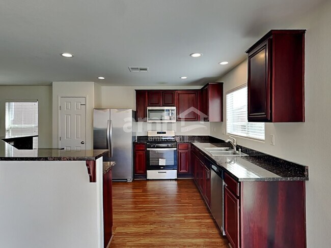 Foto del edificio - 11561 Andorra St