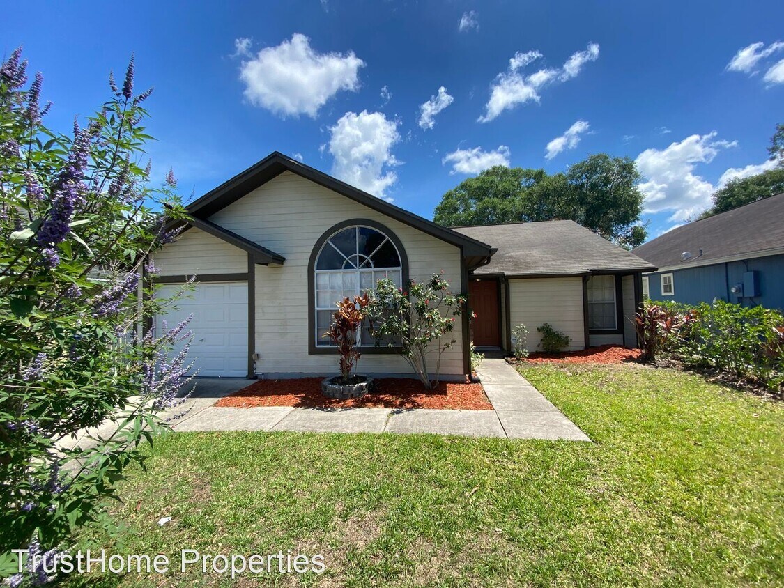 Foto principal - 3 br, 2 bath House - 12703 Whiterapids Drive