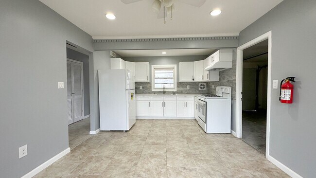 Foto del edificio - 32 Mullshire Ln