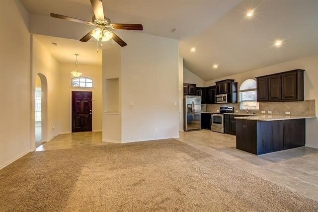 Foto del edificio - 11325 Gold Canyon Dr