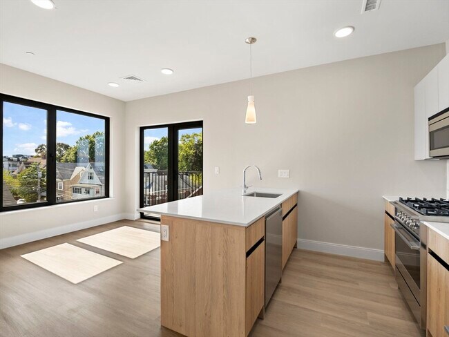 Foto del edificio - 249 Corey Rd