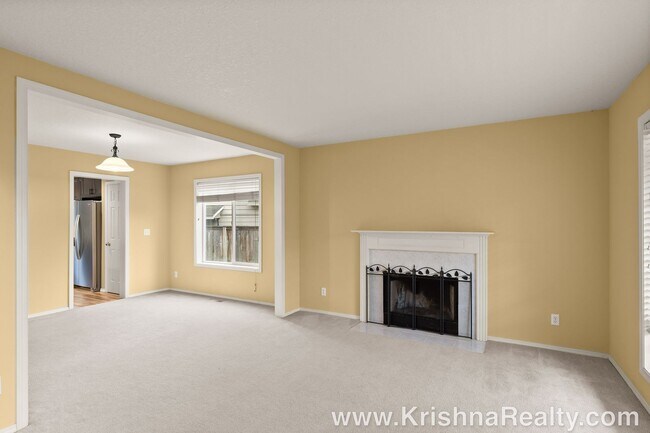 Building Photo - 4 BD* +Den 2.5 BA* Single Family Home in K...