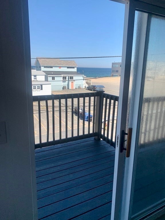 29 Central Ave Unit 6, Salisbury, MA 01952 Room for Rent in Salisbury