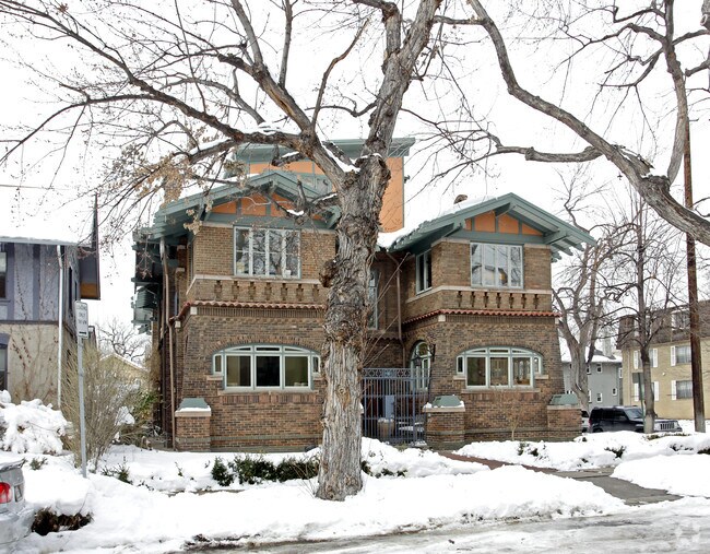 Building Photo - 861 Humboldt St