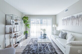 Interior Photo - Creekside Gardens