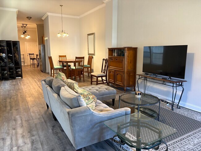 Foto del edificio - 211 W 33rd St