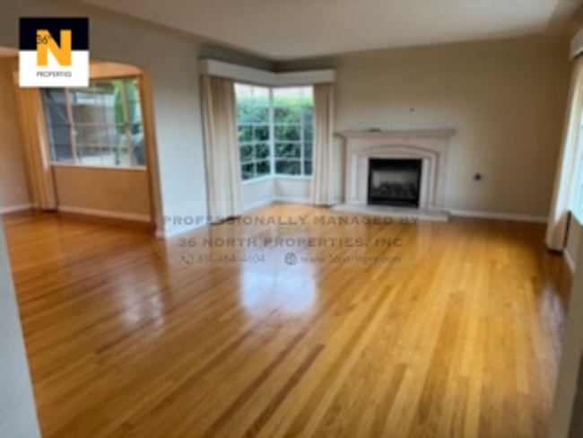 Building Photo - Beautiful Monterey 3 Bedroom, 2 Bath Home ...