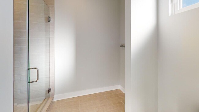 Foto del edificio - 3 story townhome in Seversville!