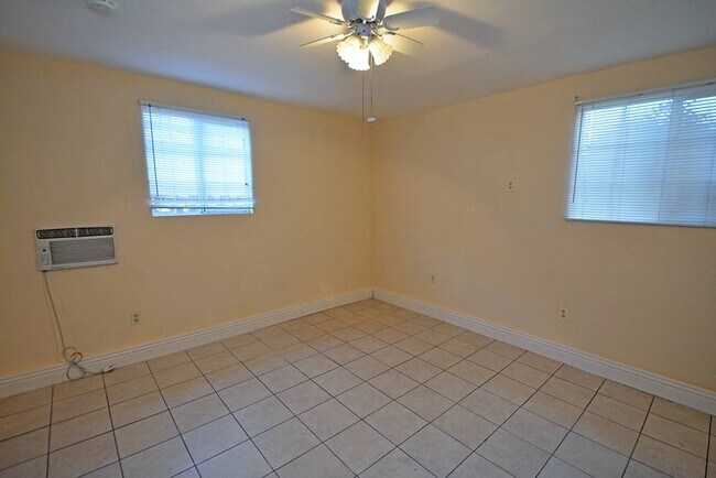 Foto del edificio - 8920 Haddon Ave