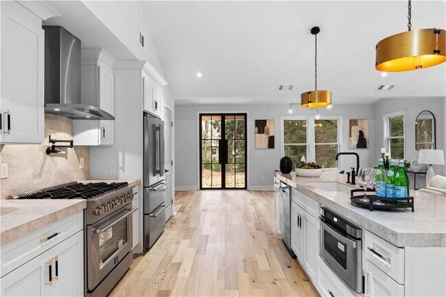Building Photo - 1217 Fairfield Drive