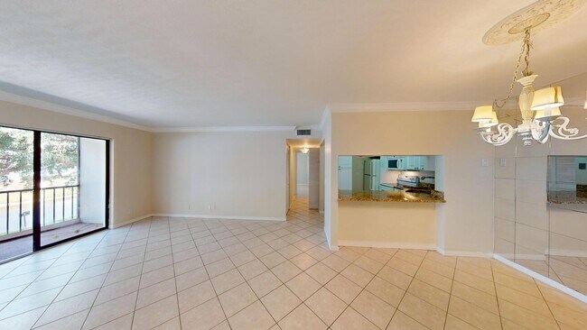 Building Photo - 1015 Green Pine Blvd