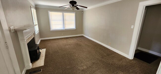 Foto del edificio - 2 bedroom brick home close to St Francis