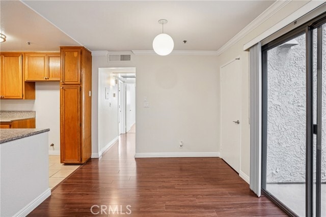 Building Photo - 11162 Camarillo St