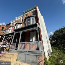 Building Photo - 331 Maclay St