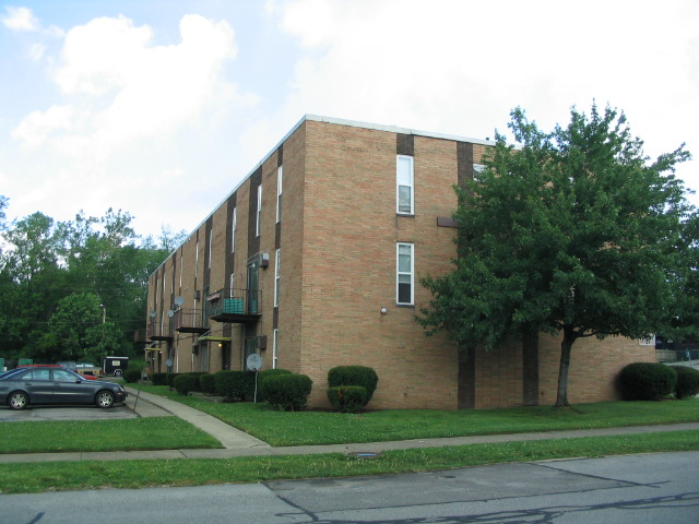 Foto del edificio - Clare Manor Apartments