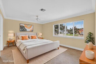 Building Photo - 899 Granada Dr