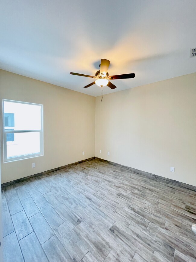 Foto del edificio - 3400 N Inspiration Rd