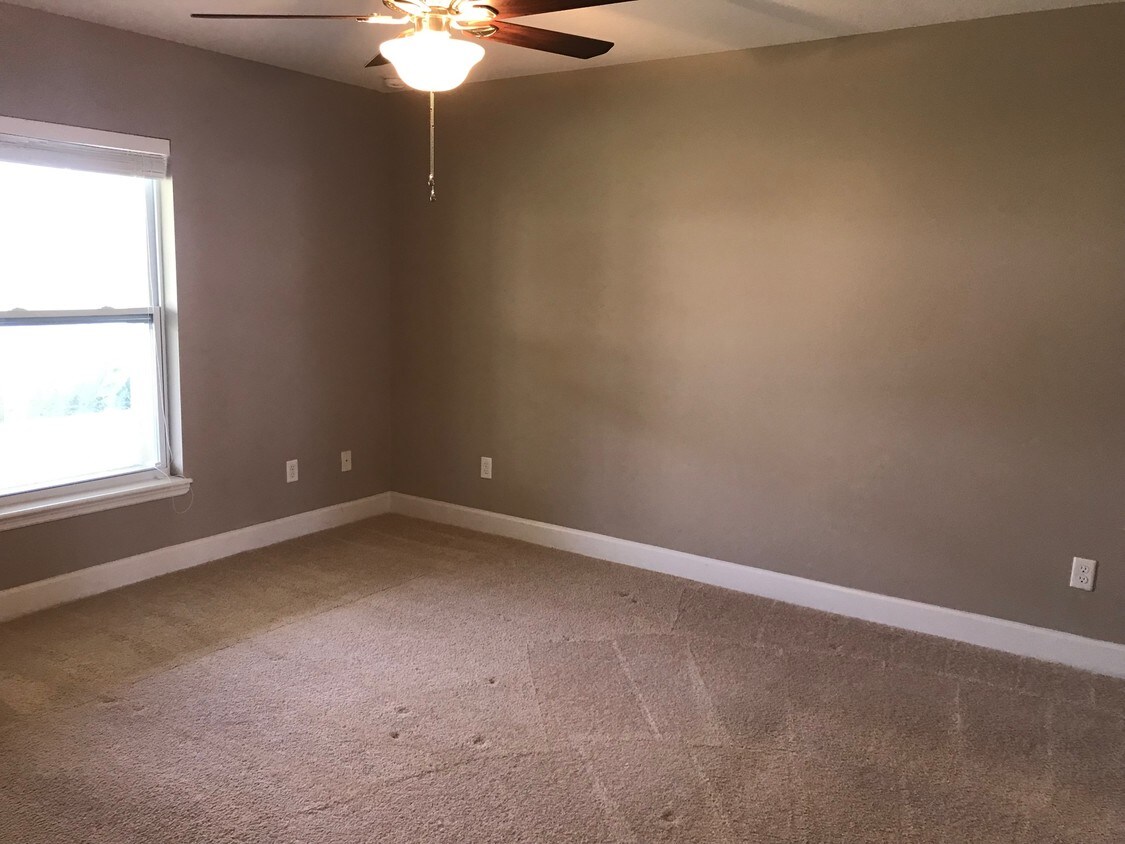 Foto principal - 2270 Hawks Cove Cir