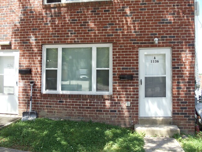 Building Photo - 1136 Easton Rd