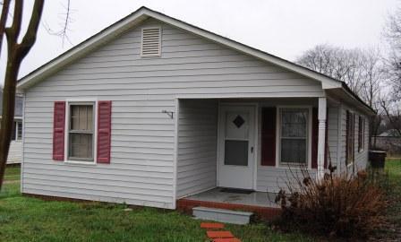 Primary Photo - 2702 S Ridge Ave