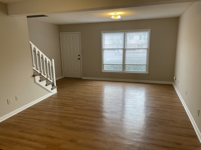 Building Photo - 3472 Jondon Ln