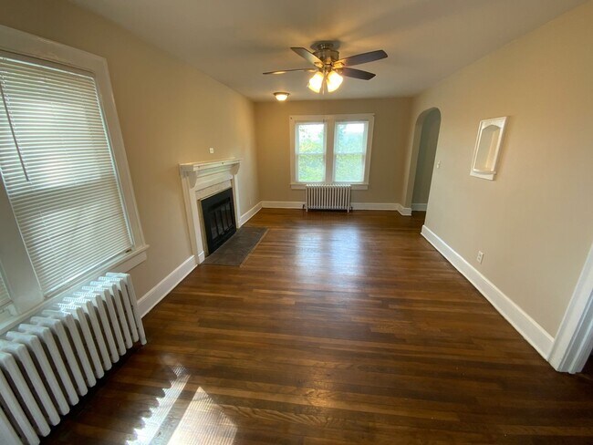 Building Photo - 109 Lookout Cir SW