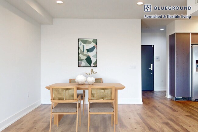 Foto del edificio - 807 N Hudson Ave