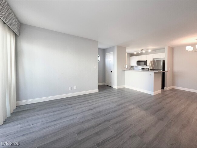 Building Photo - 2961 Juniper Hills Blvd