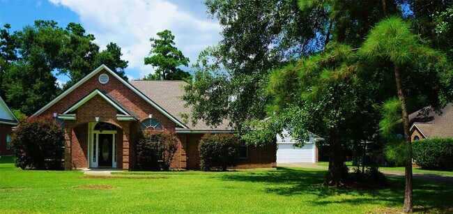 Building Photo - 2427 Chantilly Ln