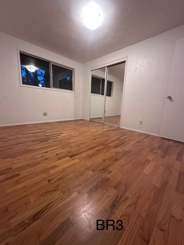 Foto del edificio - 610 Spencer Ct