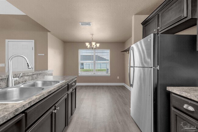 Foto del edificio - 5124 Carmell Ridge Cir