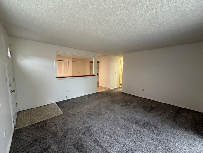 Building Photo - 3039-3041 Kane Street